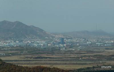 КНДР взорвала межкорейский офис связи - Сеул
