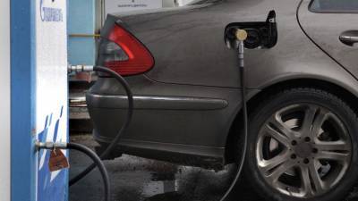 Для россиян предложили скидку 90 процентов при переводе машин с бензина на газ