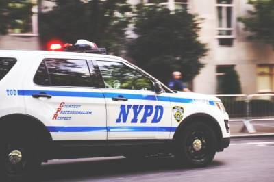 В Нью-Йорке 3 полицейских попали в больницу. Возможно, им подлили отбеливатель в напитки