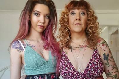 Мать и дочь попытались выгнать из супермаркета за вульгарный внешний вид