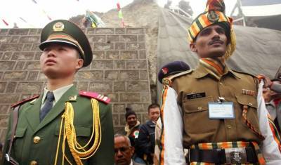 Трое индийские военных погибли при столкновении на границе с Китаем