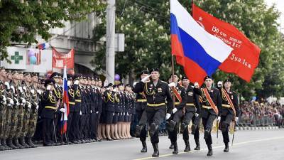 Глава Крыма решил не отменять парад Победы в Симферополе