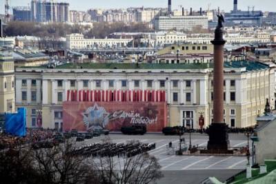 В центре Петербурга перекроют движение транспорта из-за подготовки к параду Победы