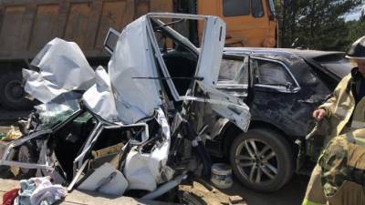 На трассе "Урал" грузовик без тормозов смял 5 машин и убил 2 человек