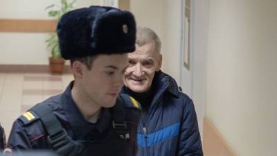 Срок ареста Юрия Дмитриева продлён до 25 июля