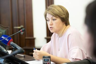 Власти Екатеринбурга: речи о переносе начала учебного года не идет