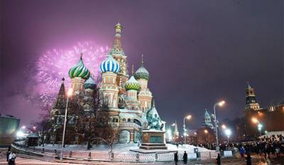 Продолжительность новогодних праздников в России в 2021 году могут сократить до трех дней