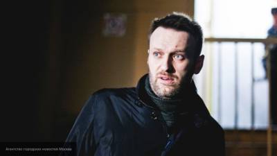 Гайнутдинов из "Агоры" пытается защитить Навального, оправдывая клевету в адрес ветерана