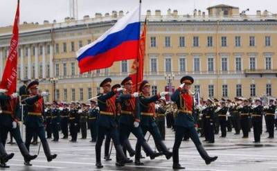 Как минимум 30 российских регионов отказались от проведения парада Победы или решили провести его без зрителей