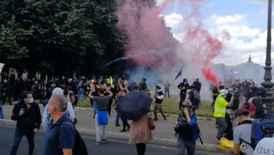 Во французской столице произошли столкновения с полицией в ходе протестов медперсонала