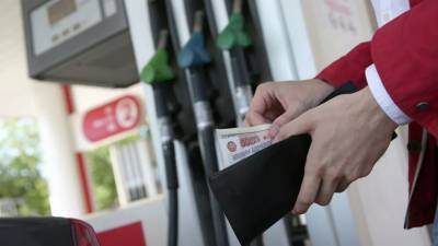 Эксперт прокомментировал идею увеличения субсидий на перевод машин с бензина на газ