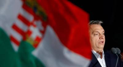 Парламент Венгрии отменил введенные из-за пандемии расширенные полномочия правительства Орбана