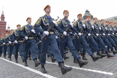 Ветеранов привезут на Парад на спецтранспорте и рассадят через 2 кресла