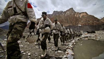 Индия потеряла около 20 военных в столкновении на границе с КНР
