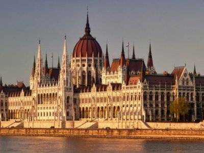 Парламент Венгрии отменил расширение полномочий правительства на время ЧС