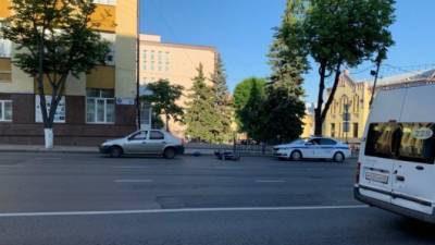 Мотоциклист попал в ДТП в центре Курска