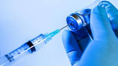 Минздрав дал разрешение на испытания двух вакцин от COVID-19 на людях