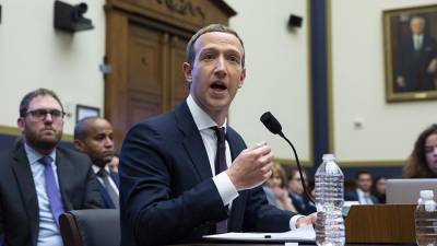 Главы Facebook и Google дадут показания в комитете Палаты представителей