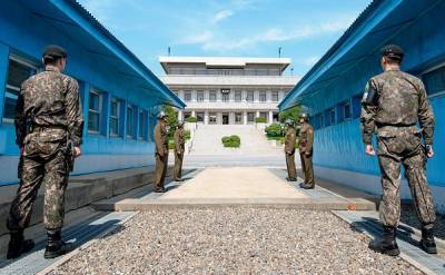 Сеул готов отправить в КНДР спецпосланников, но Пхеньян не хочет их принять