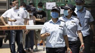В Пекине объявили карантин из-за вспышки коронавируса