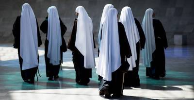 Монахини ушли из монастыря, который захватил бывший духовник Натальи Поклонской