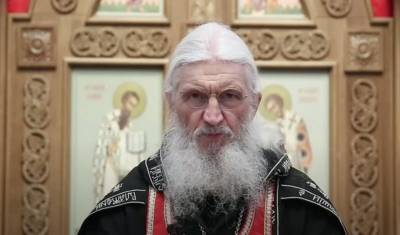 Отлученный от церкви священник захватил монастырь и посоветовал митрополиту «брать его штурмом»