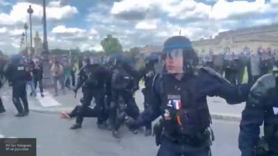 Власти ужесточили контроль во французском городе Дижон из-за беспорядков