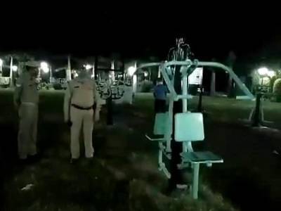 В Индии «призрак» позанимался на тренажере: обнародовано забавное видео