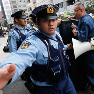 Полиция Японии выясняет происхождение загадочного летающего объекта