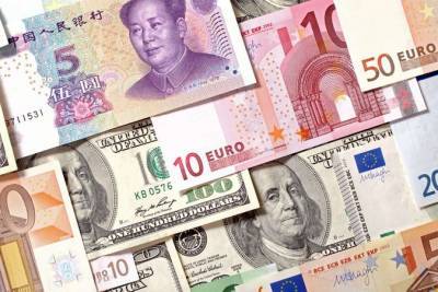 Международный рынок: Доллар стабилен, рисковые валюты в минусе