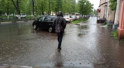 Грозовой шторм движется на Ярославль: экстренное предупреждение от МЧС