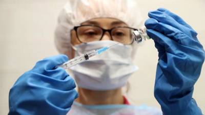 В России разрешили испытание вакцины от коронавируса на людях