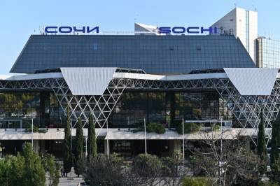 Пассажиропоток аэропорта Сочи в мае сократился в 35 раз