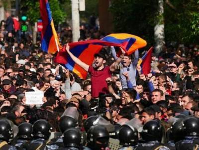 В Армении требуют отставки Пашиняна