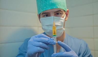Первым добровольцам сделают прививку от коронавируса 18 июня