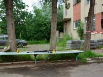 Во Львовской области мужчина прямо на улице устроил стрельбу из карабина
