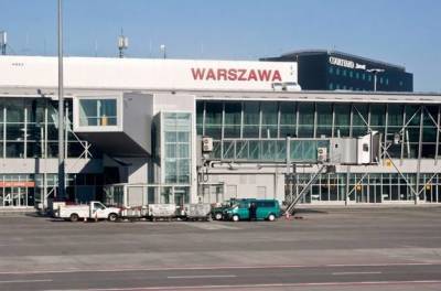 Польша ограничила международные полеты: рейсы из Украины запрещены