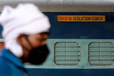 Рекордное число людей умерло от коронавируса за сутки в Индии