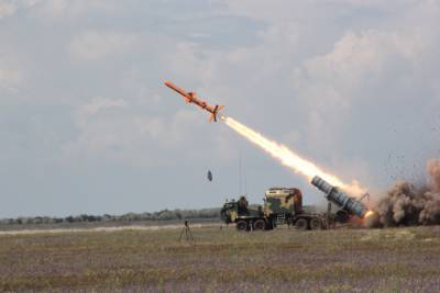 Одновременно поражены две надводные цели: в Украине успешно испытали ракетный комплекс "Нептун"