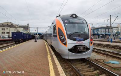 Украина запускает поезда после карантина. Что нужно знать пассажирам