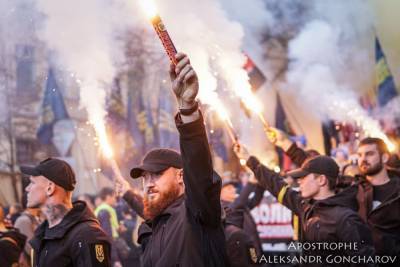 Киев трясет: Националисты вновь вышли на улицу (Онлайн трансляция)