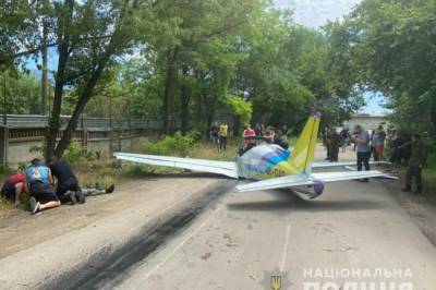 Авария самолета в Одессе: В больнице скончался второй пилот