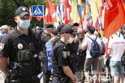 На акциях в центре Киева задержали 15 человек