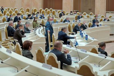 Петербургские депутаты одобрили законопроект об исполнении бюджета города за 2019 год