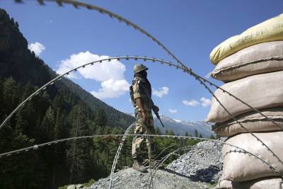 МИД КНР и Индии договорились справедливо решить конфликт на границе