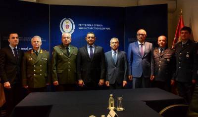 Министр обороны Сербии наградил военного атташе России памятной...