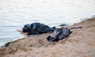 МЧС Карелии: женщина погибла на берегу озера по непонятной причине