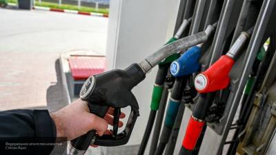 Автоэксперт Вячеслав Субботин спрогнозировал рост цен на бензин
