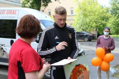 Звезда российского футбола Погребняк отблагодарил холодильником врачей, вылечивших его от коронавируса