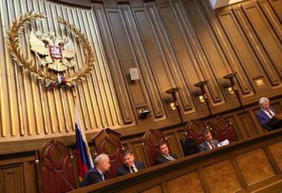 На Путина подали в суд из-за назначенного на 1 июля голосования